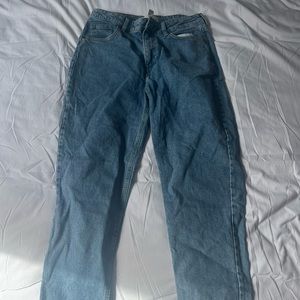 Light Washed Mom Jeans